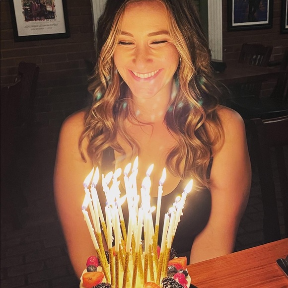 Meet your Posher, Stephani - Picture 3 of 5